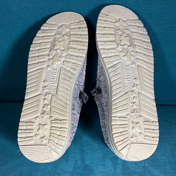 Size 9 - Men’s Hey Dude Gray shoes - Picture 7 of 8